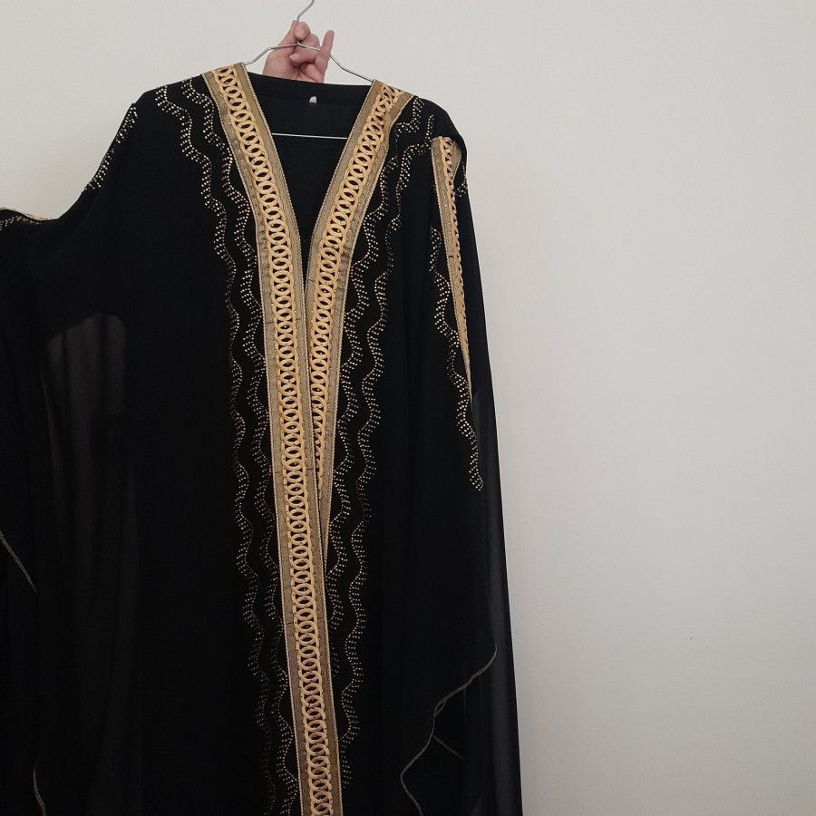 شال و عبا اماراتی