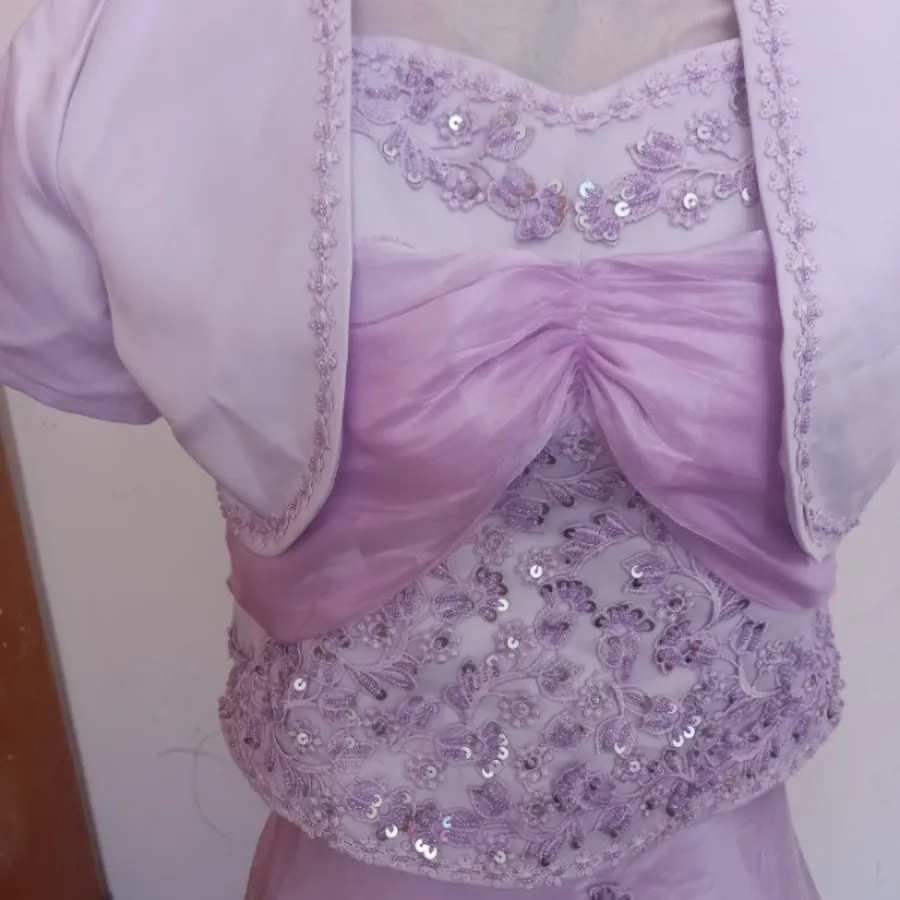 لباس مجلسی و خوش رنگ