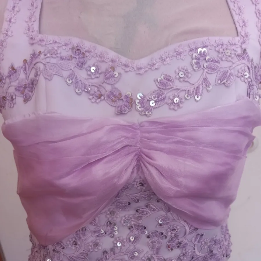 لباس مجلسی و خوش رنگ