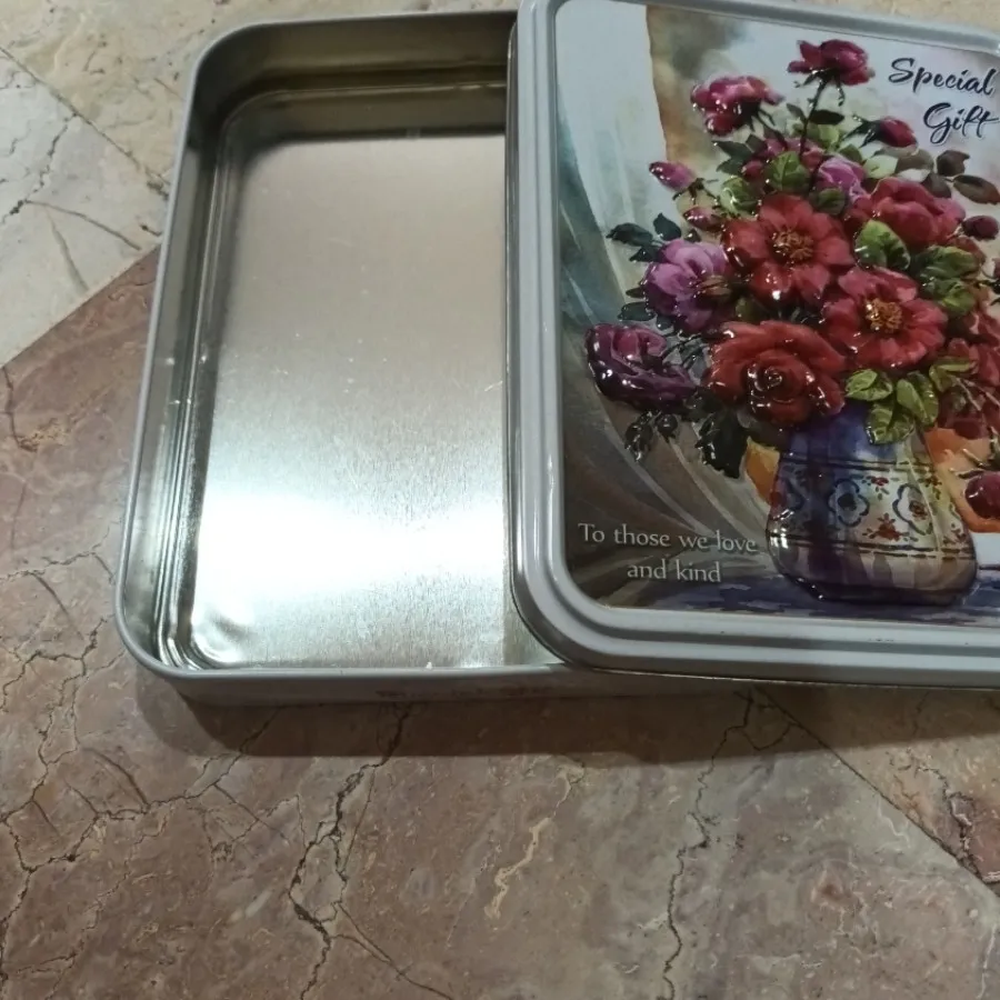 جعبه فلزی