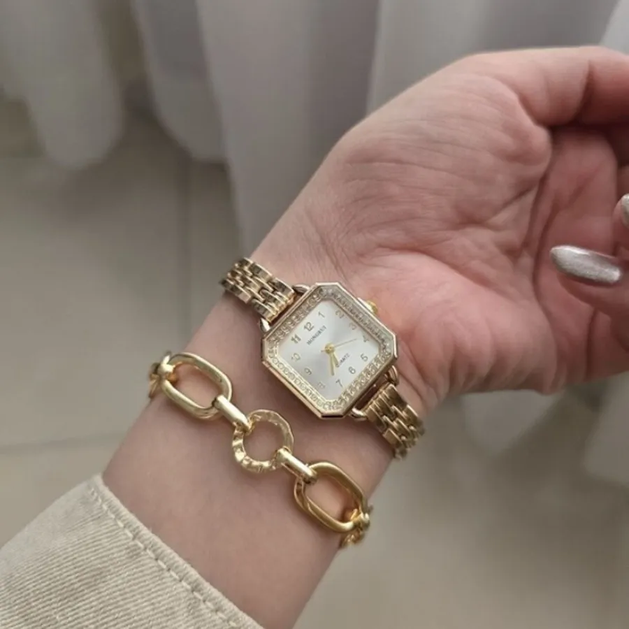 ساعت وارداتی مربعی کد 10
