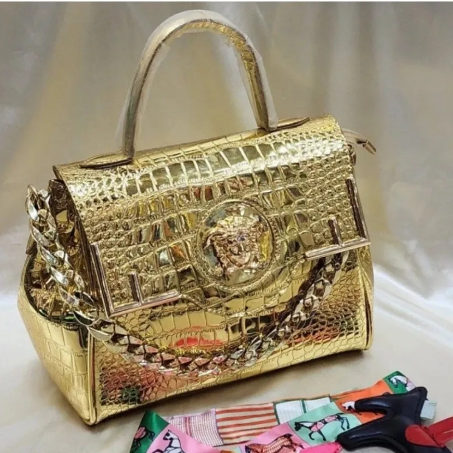 کیف ورساچه