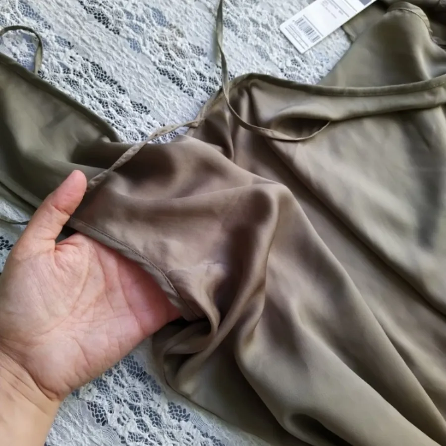 رومایویی سیلک بنتون
