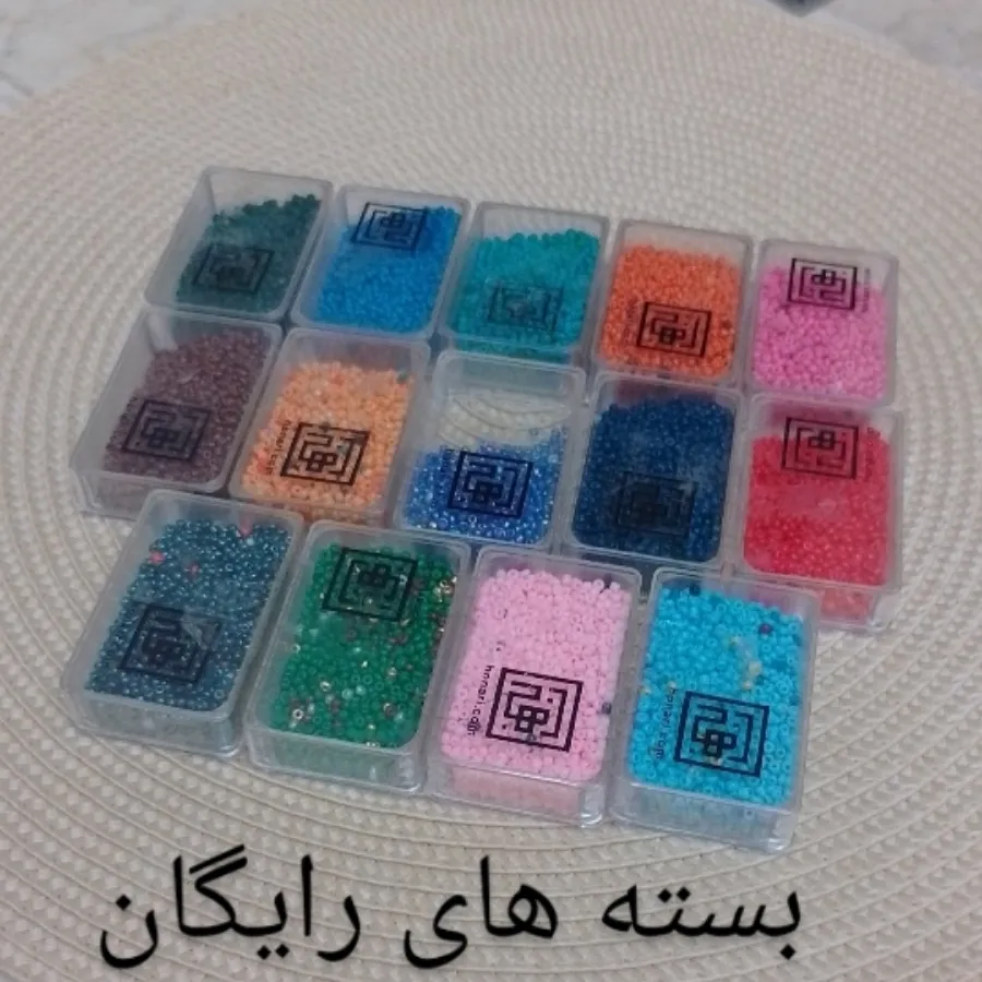 منجوق تک رنگ و رنگارنگ