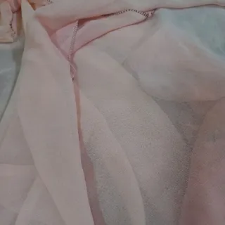پارچه حریر صورتی کم رنگ