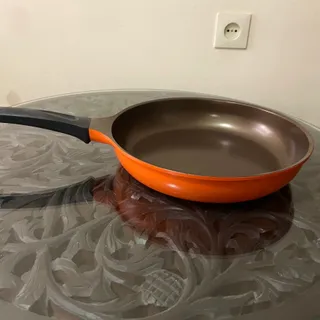 تابه 28 سانت رویچن