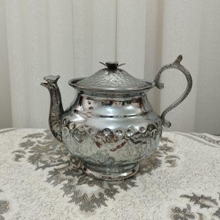 قوری برنجی