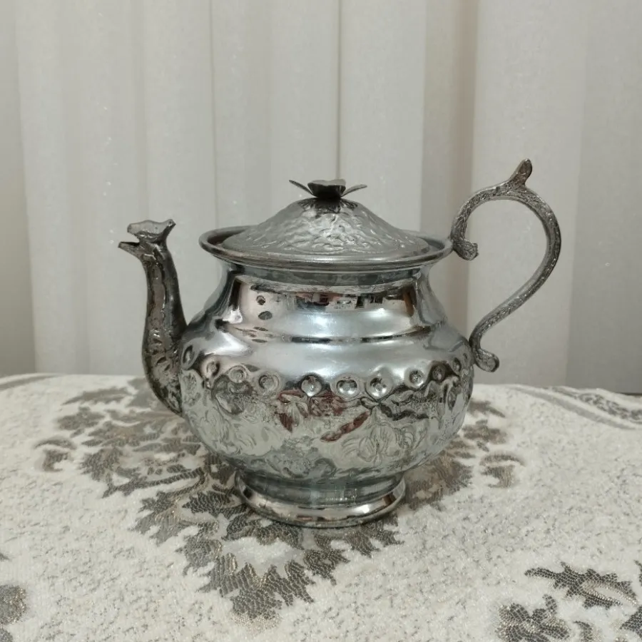 قوری برنجی