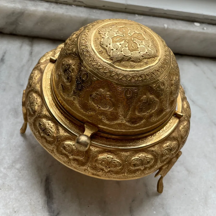 خاویار خوری