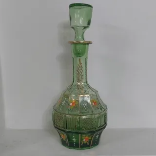 تنگ شیشه ای قدیمی