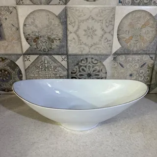 کاسه لبه طلایی
