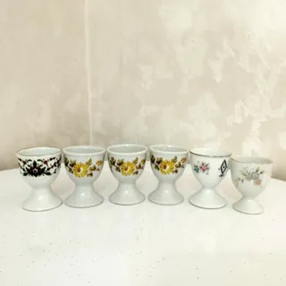 تخم مرغ خوری