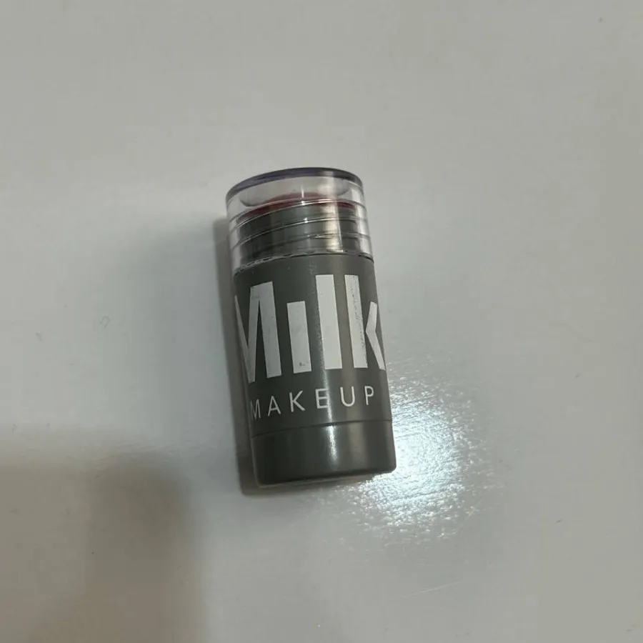 رژگونه استیکی