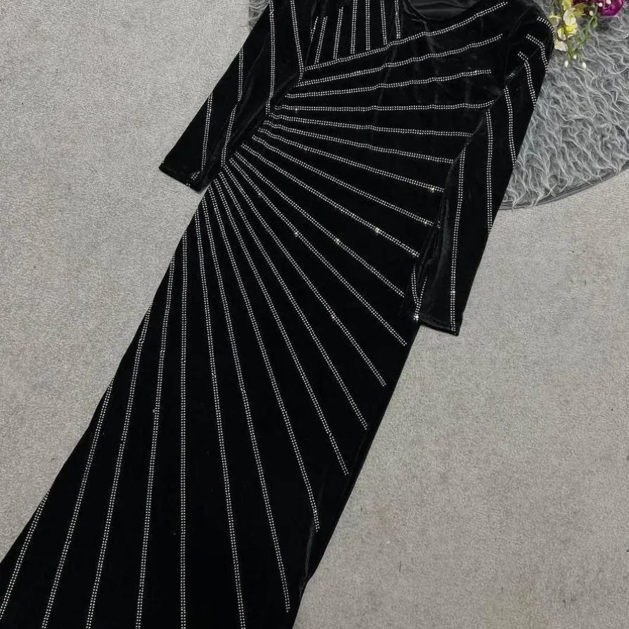 لباس مجلسی مخمل نگین دار