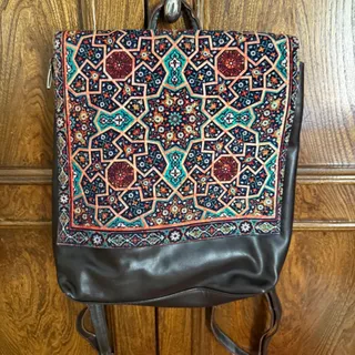 کوله پشتی با طرح اسلیمی