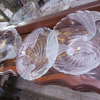 دو کاسه و یک دیس کریستال