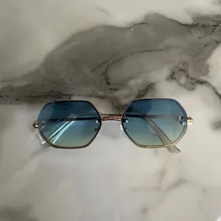 عینک‌ آفتابی Bershka