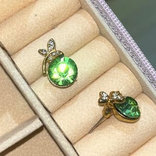 گوشواره سبز