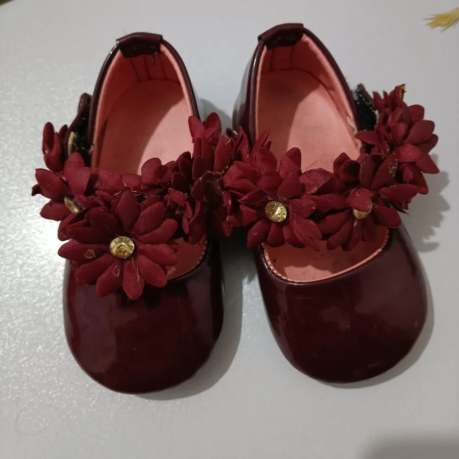 کفش بچگانه