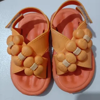 کفش بچگانه