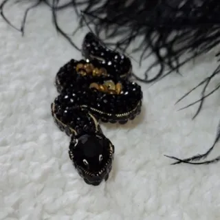 گلسینه جواهردوزی مار