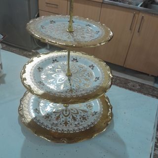شیرینی خوری سه طبقه طلایی