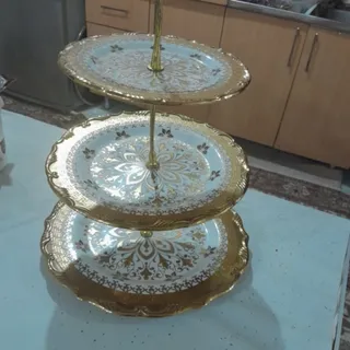 شیرینی خوری سه طبقه طلایی