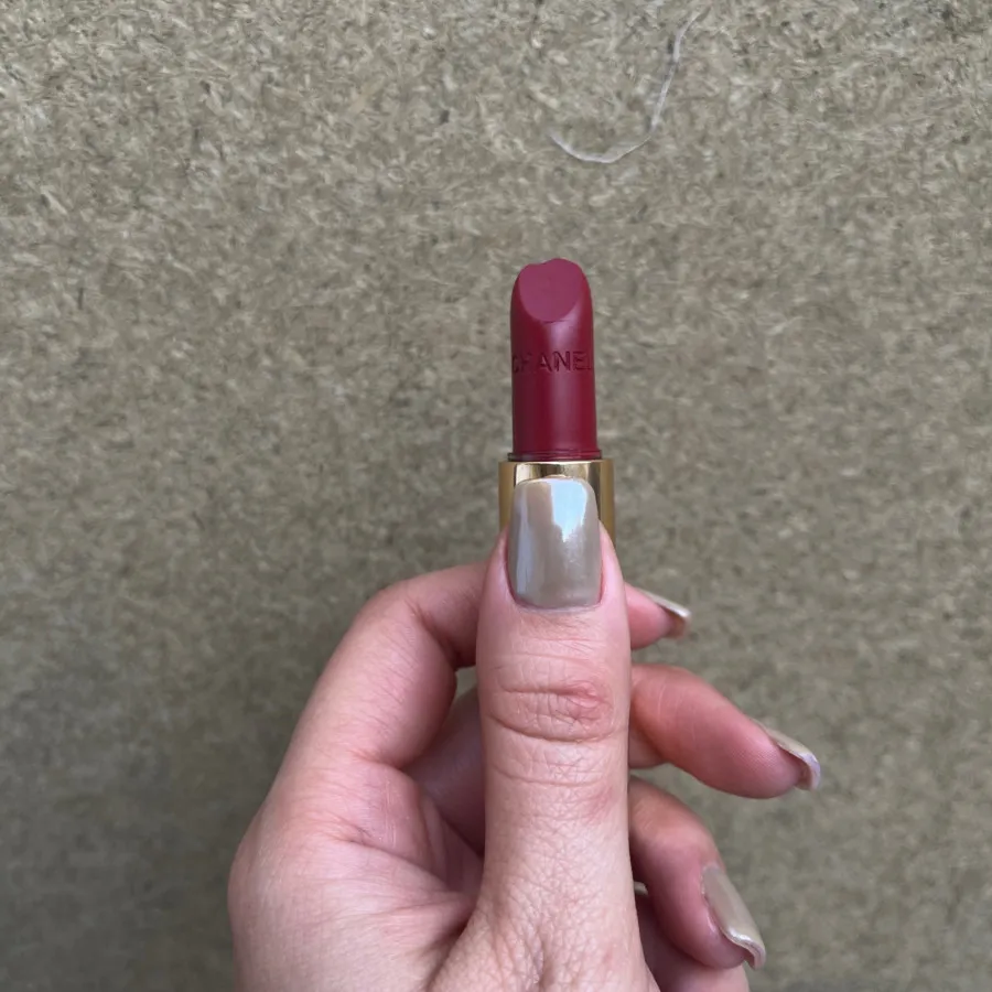رژلب جامد شنل