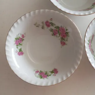 کاسه گلسرخی ژاپن یاماتسو