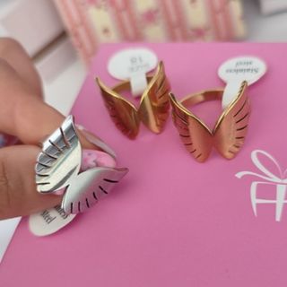انگشتر پروانه ای