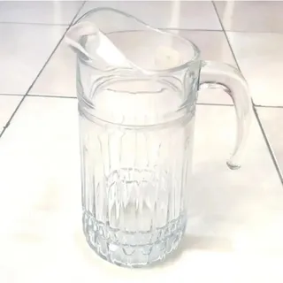 پارچ شیشه ای