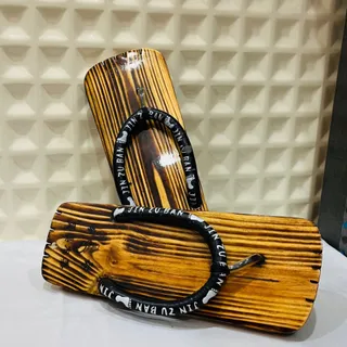 دمپایی چوبی