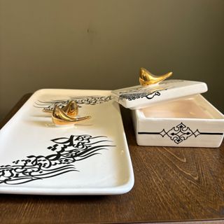 شکلات و شیرینی خوری
