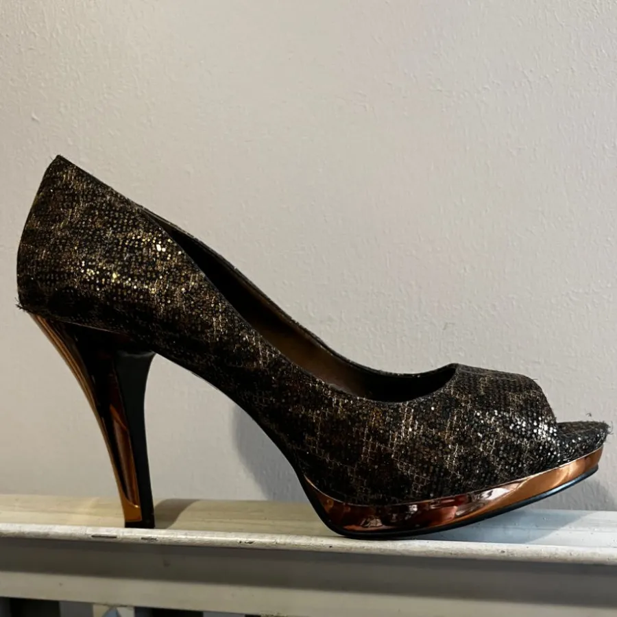 کفش جلوباز Nine West