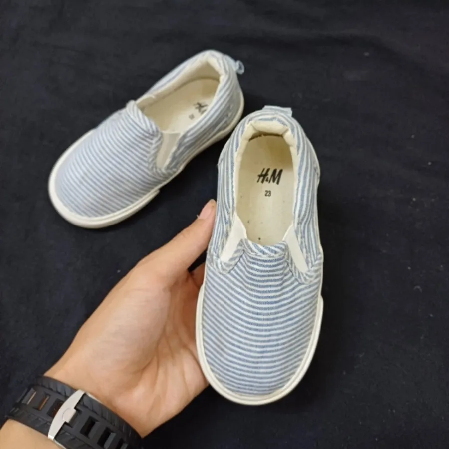 کفش بچگانه h&m سایز 23