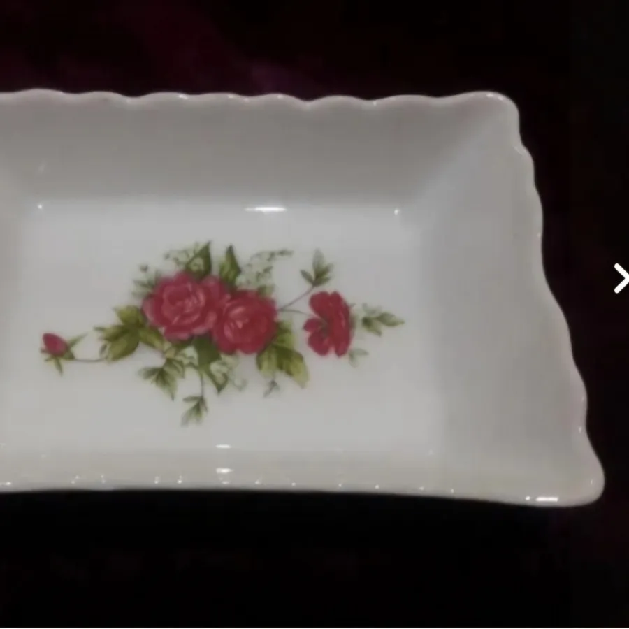 ظرف چینی گلسرخی