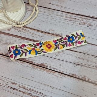 هدبند گل برجسته