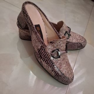صندل چرم زنانه