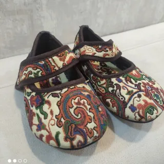 کفش عروسکی