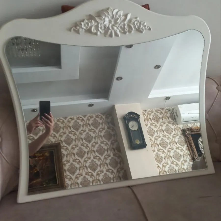 آینه دور سفید طرح دار