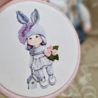 دیوارکوب گلدوزی