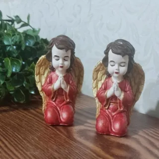 مجسمه فرشته دعاگو