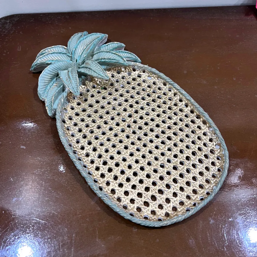 شیرینی خوری اناناس