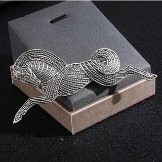 گلسینه اسب نقره ای