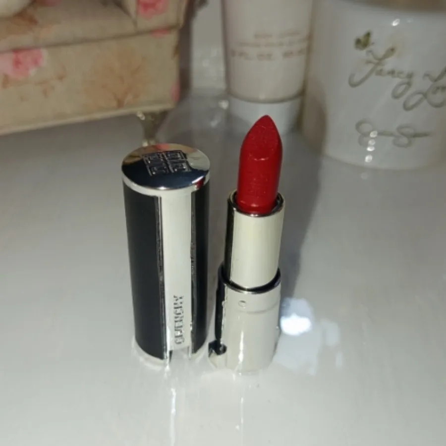 رژ ژیوانشی 306