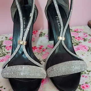 کفش پاشنه