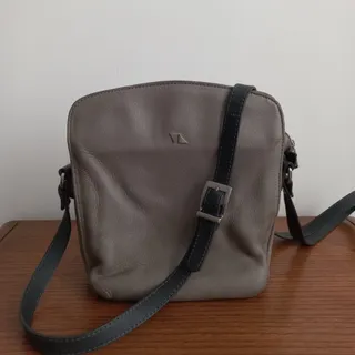کیف دوشی خاکستری چرم مشهد