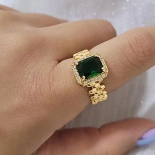 انگشتر سنگ زمردی