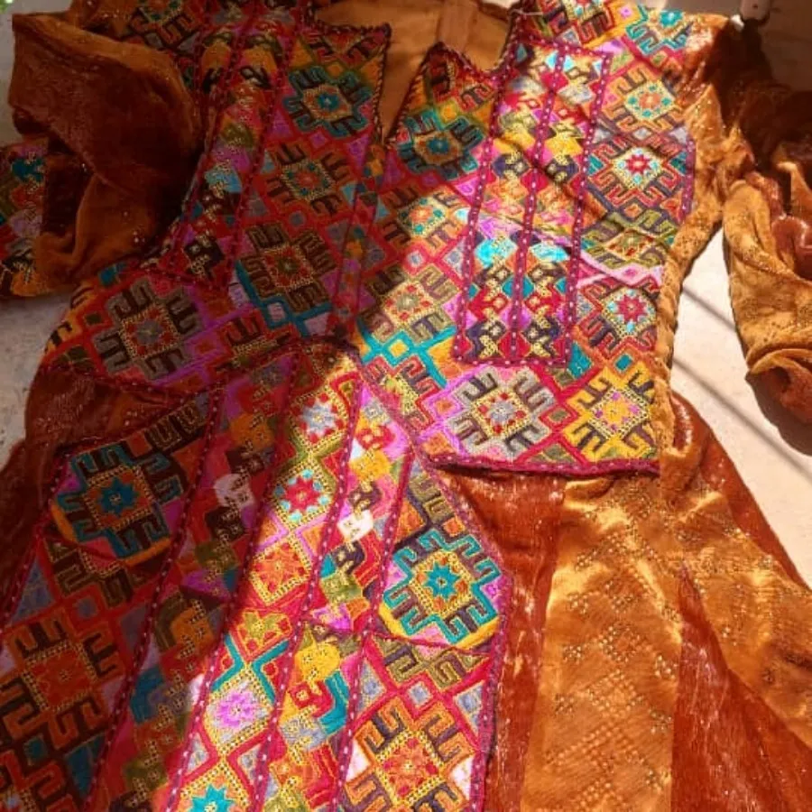 لباس سنتی