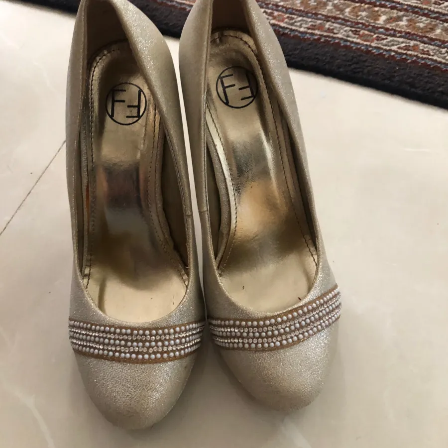 کفش مجلسی